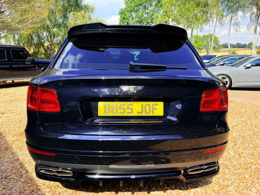 Bentley Bentayga V8 Black #37