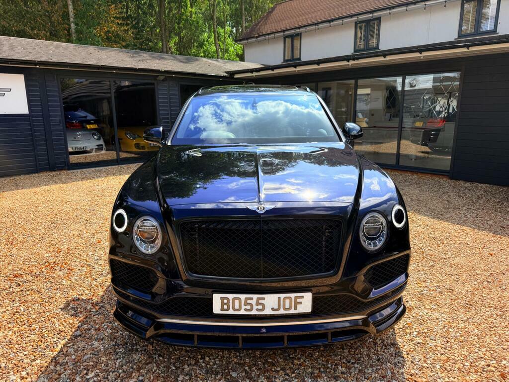 Bentley Bentayga V8 Black #12