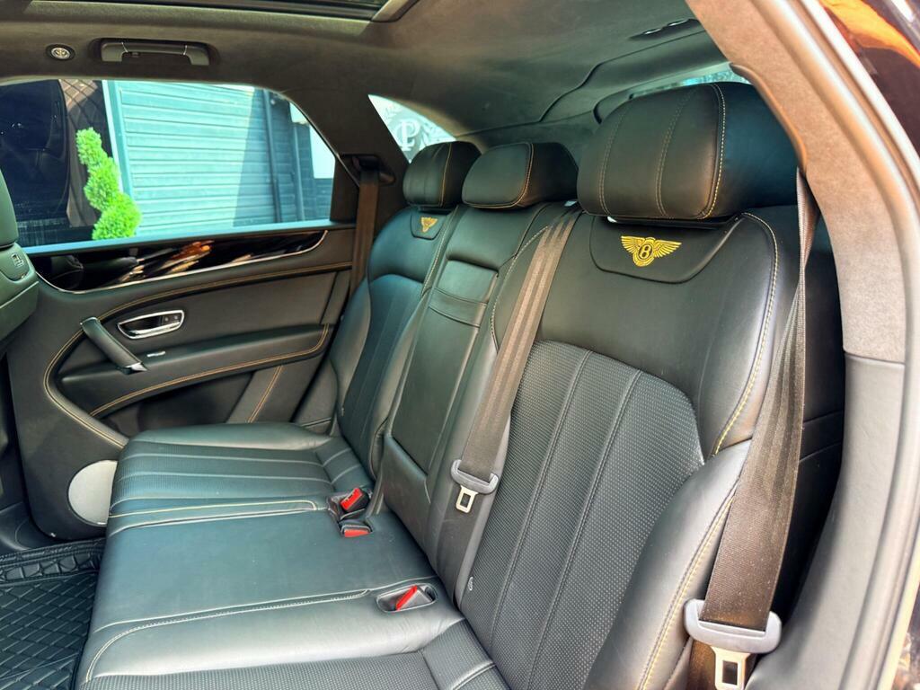 Bentley Bentayga V8 Black #52