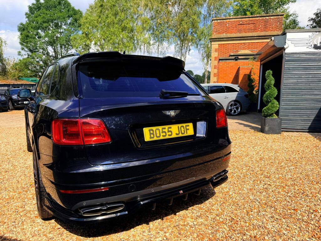 Bentley Bentayga V8 Black #31