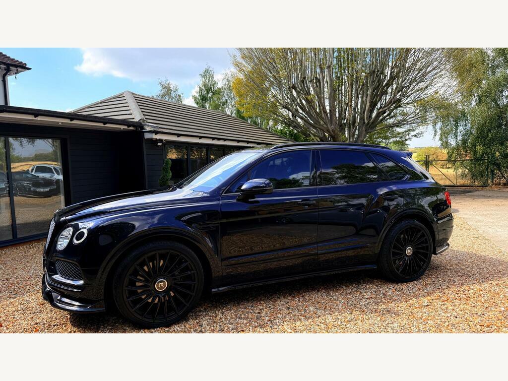 Bentley Bentayga V8 Black #29
