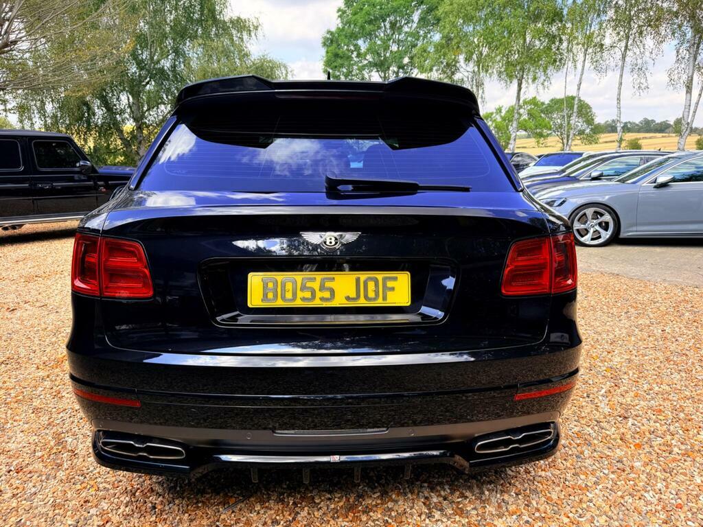 Bentley Bentayga V8 Black #35