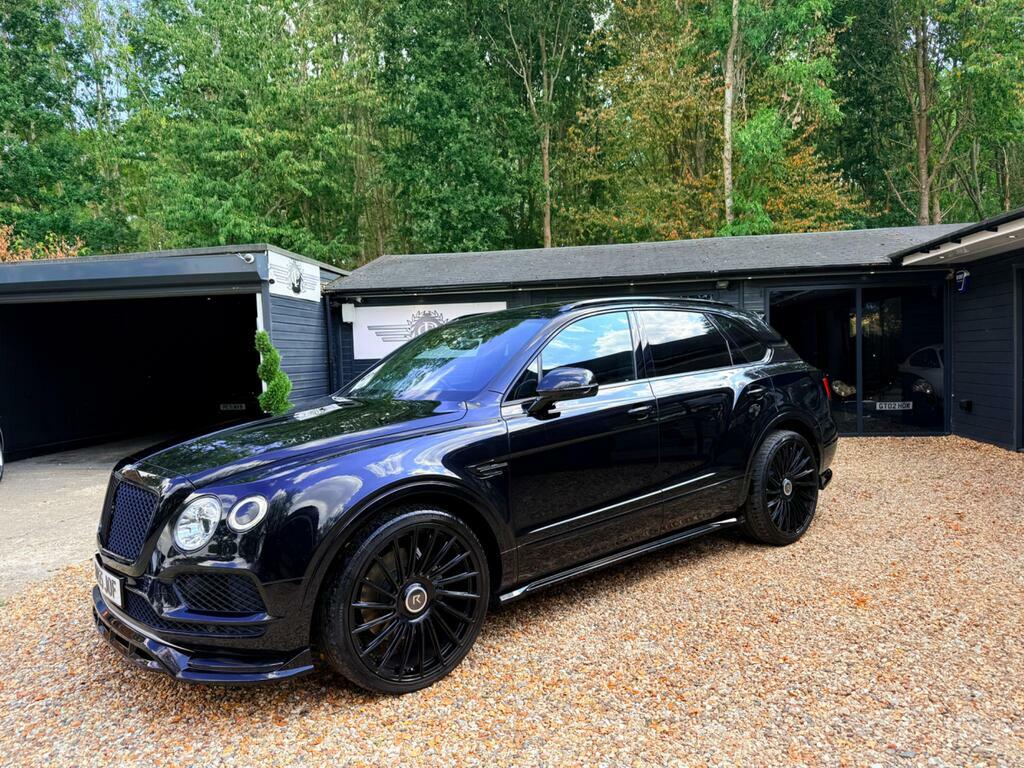 Bentley Bentayga V8 Black #16