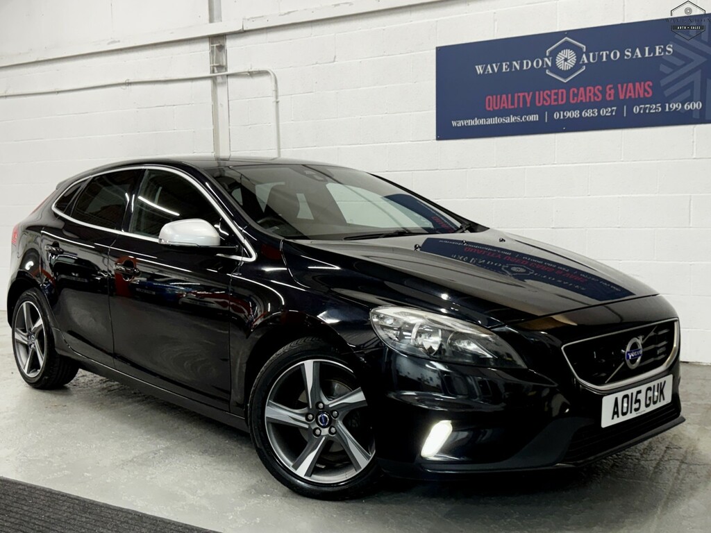 Volvo V40 Hatchback 1.6 R-design D2 115Hp 201515 Black