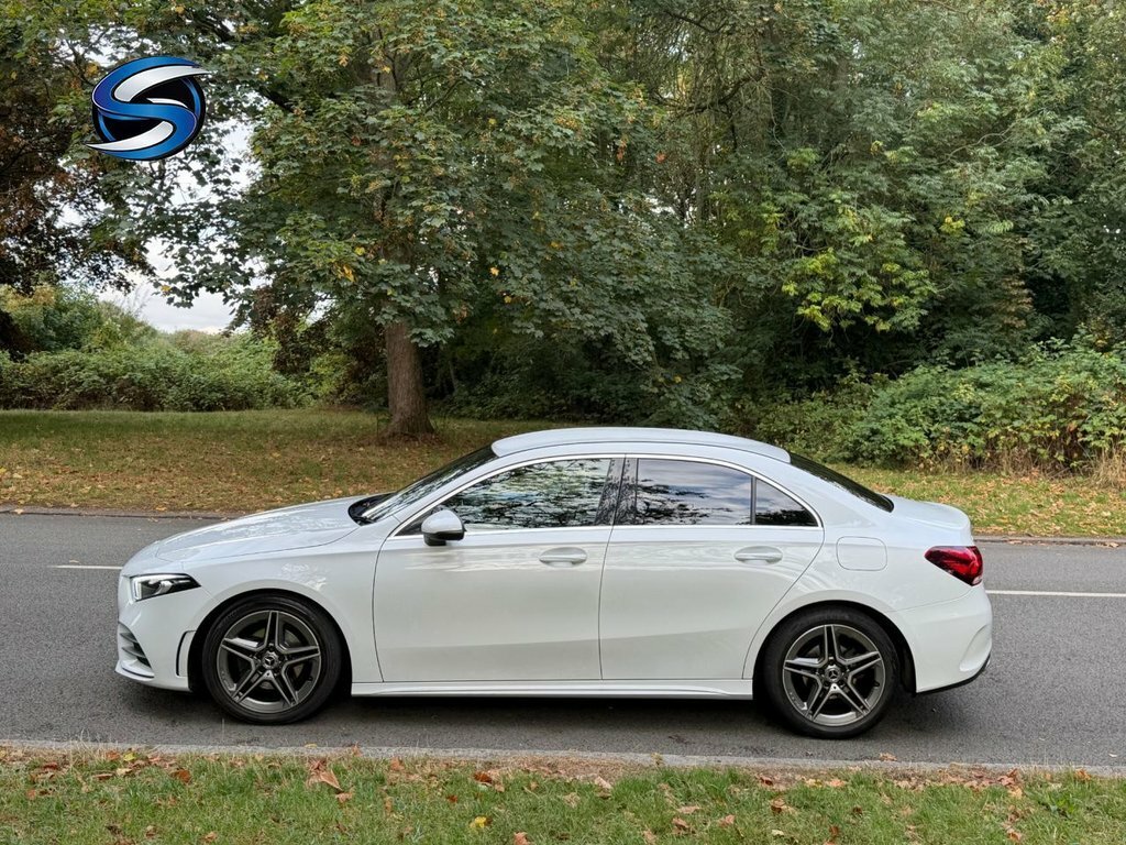 Mercedes-Benz A Class 2L Amg Line WX21VYG White #4