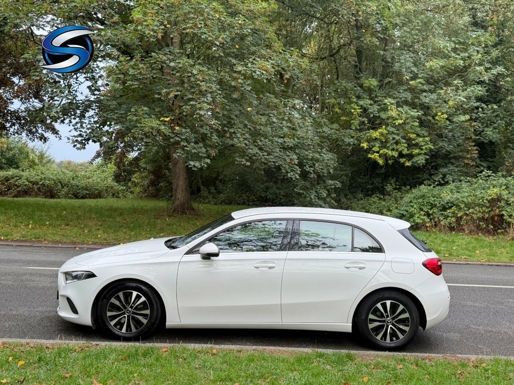 Mercedes-Benz A Class 1.3L Se BU70TFE White #4