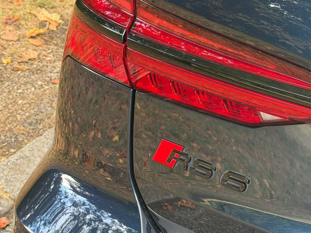 Audi RS6 Carbon Black Black #9
