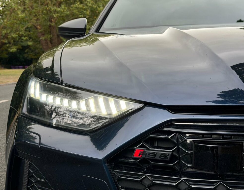 Audi RS6 Carbon Black Black #8