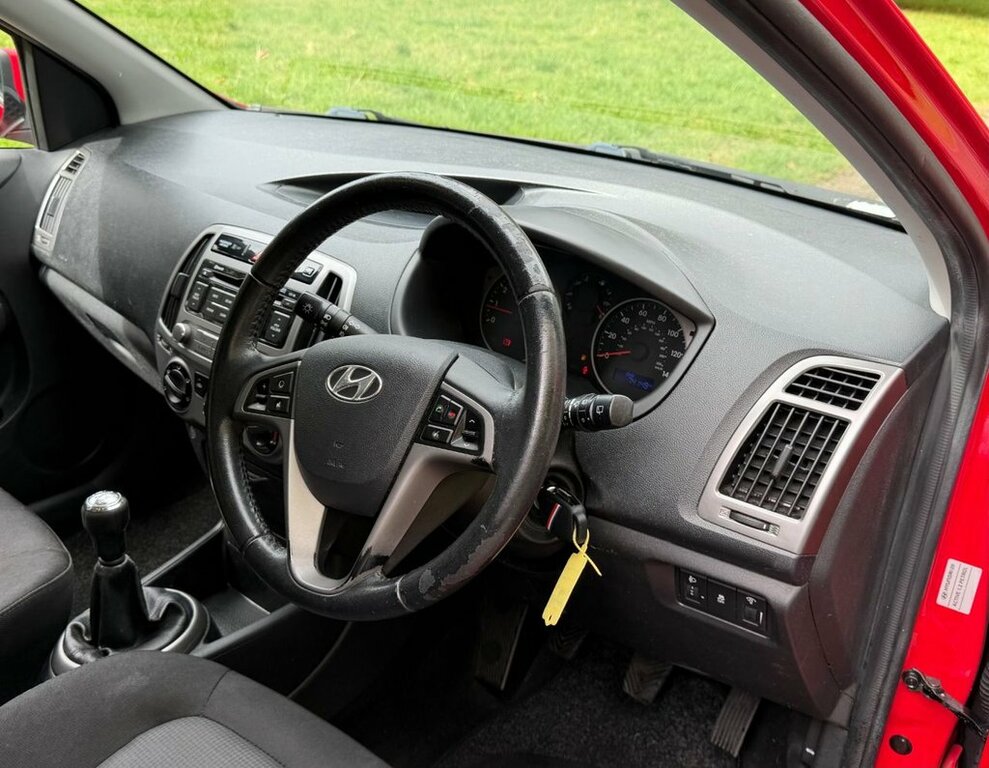 Hyundai I20 1.2L Active Red #2