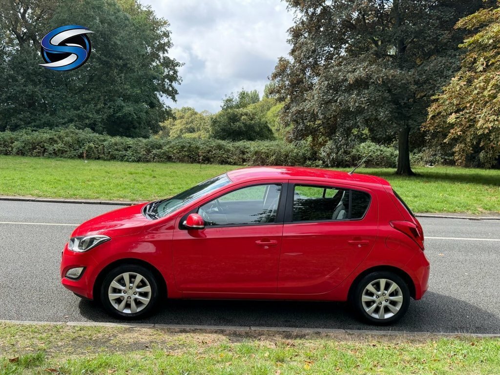 Hyundai I20 1.2L Active Red #6