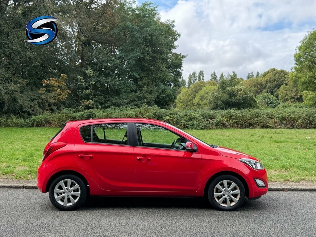 Hyundai I20 1.2L Active Red #5