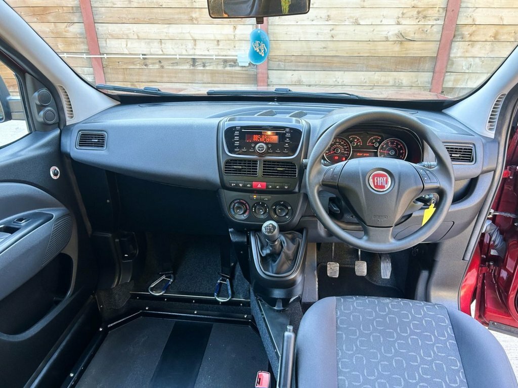 Fiat Doblo 1.4L Easy Red #2