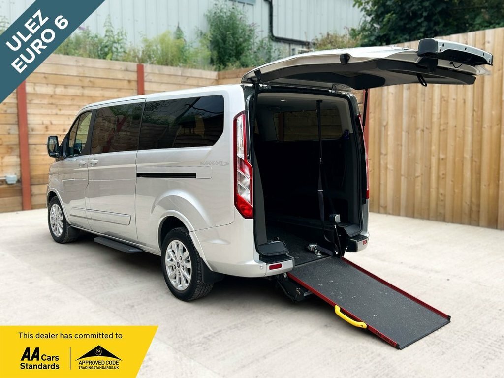 Ford Tourneo Custom 2L Titanium Silver
