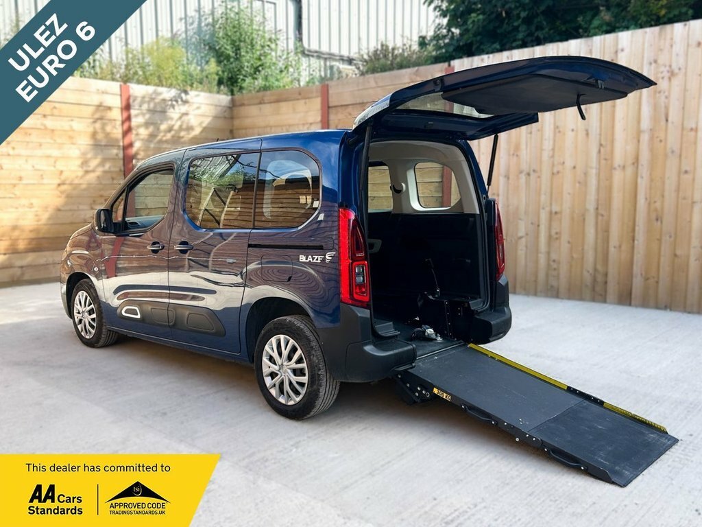 Citroen Berlingo 1.5L Feel Blue