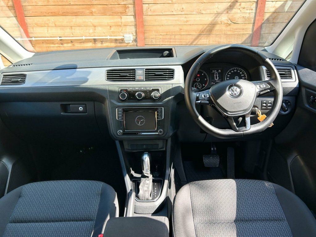 Volkswagen Caddy Life Mpv Red #2