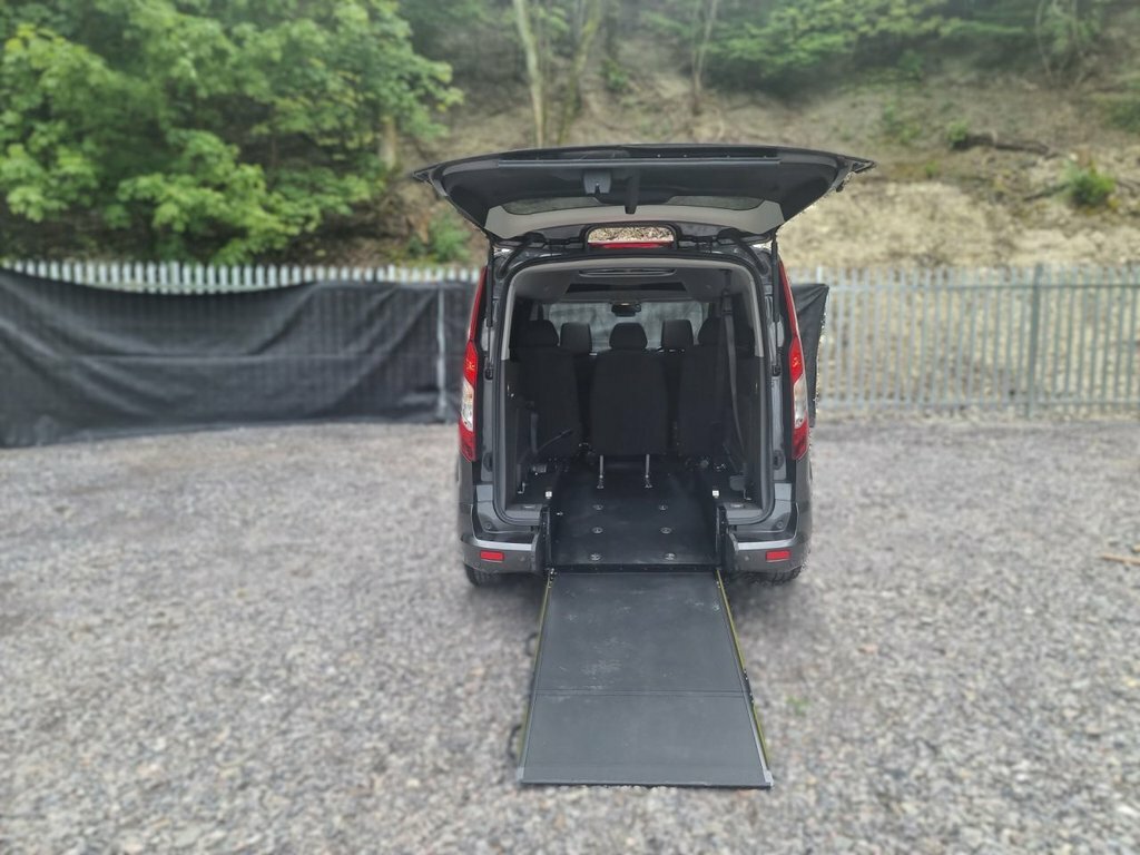 Ford Grand Tourneo Connect 1.5L Titanium Tdci Grey #3