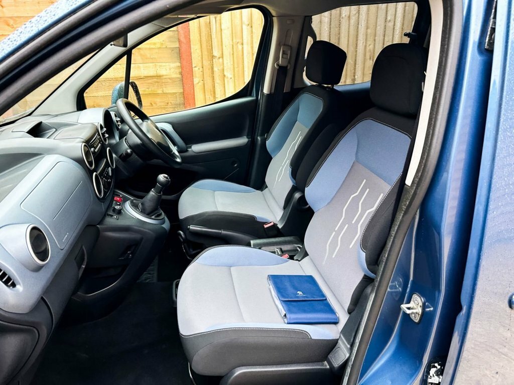 Peugeot Partner Tepee Active Black #19