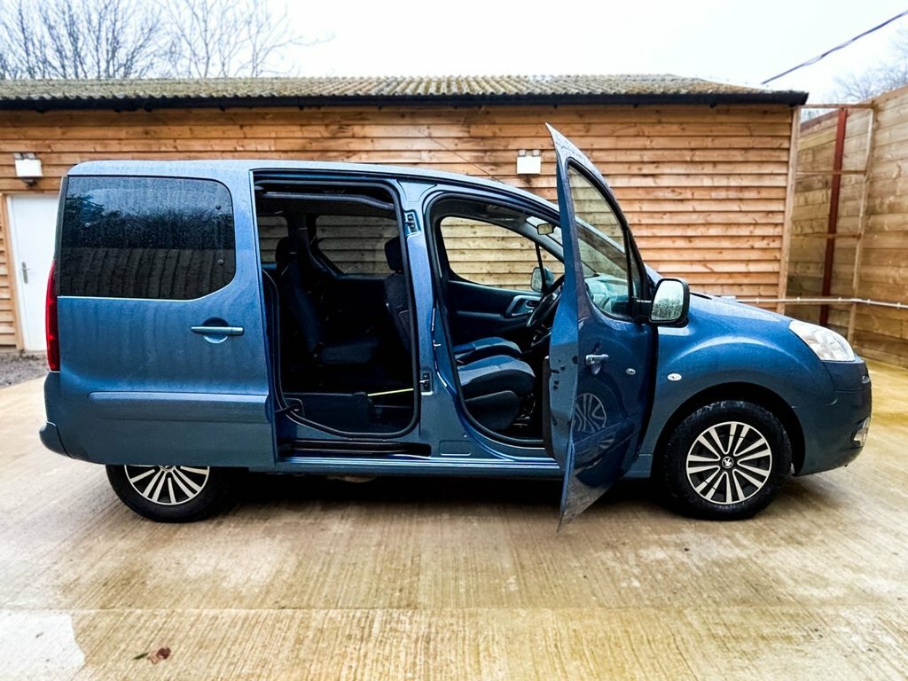 Peugeot Partner Tepee Active Black #12