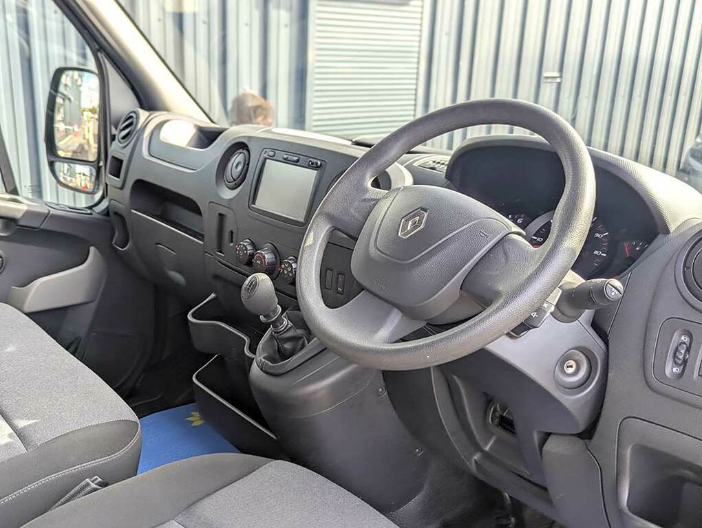 Renault Master  Black #10