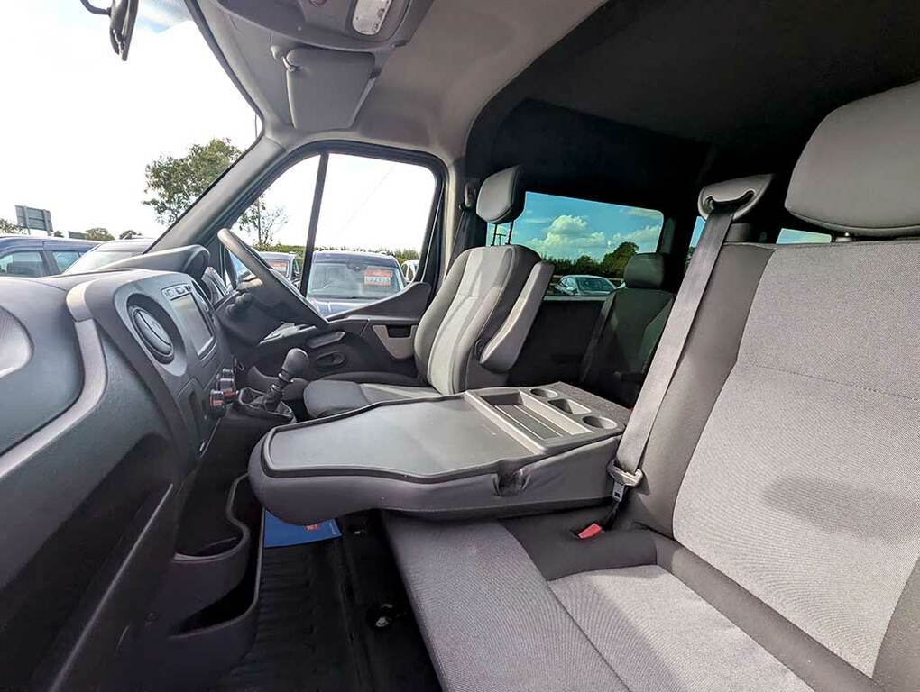 Renault Master  Black #9