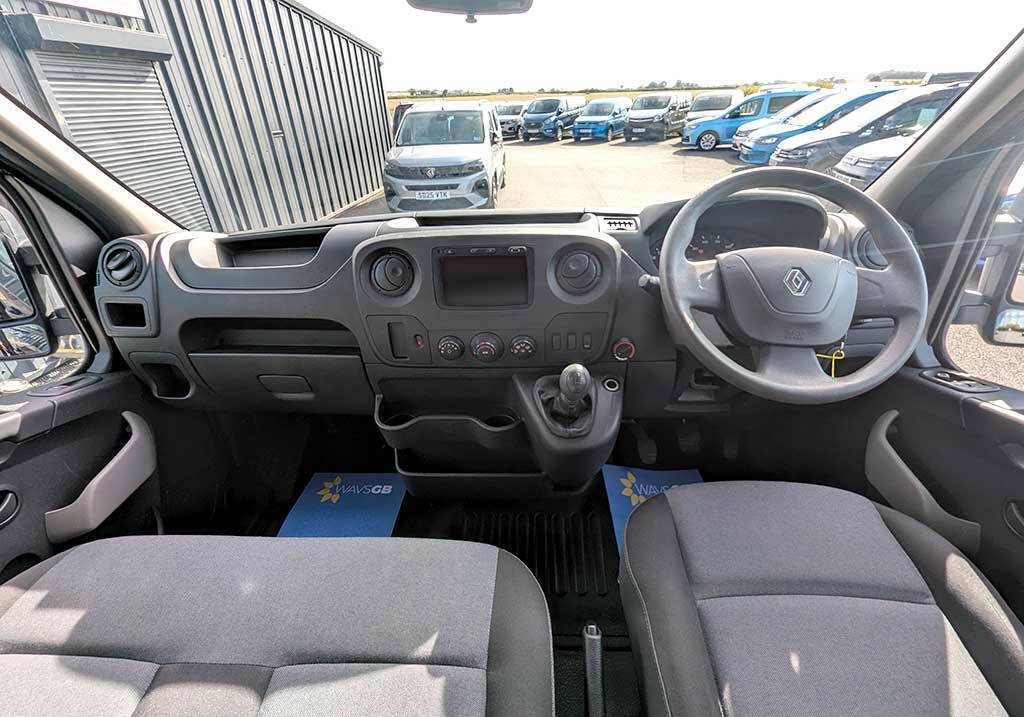 Renault Master  Black #11