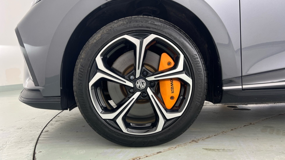 MG MG4 320Kw Ev Xpower 64Kwh YE25KYF Grey #5