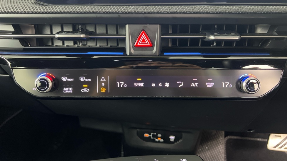 Kia EV6 84Kwh Gt-line Hatchback 225 Bhp White #28