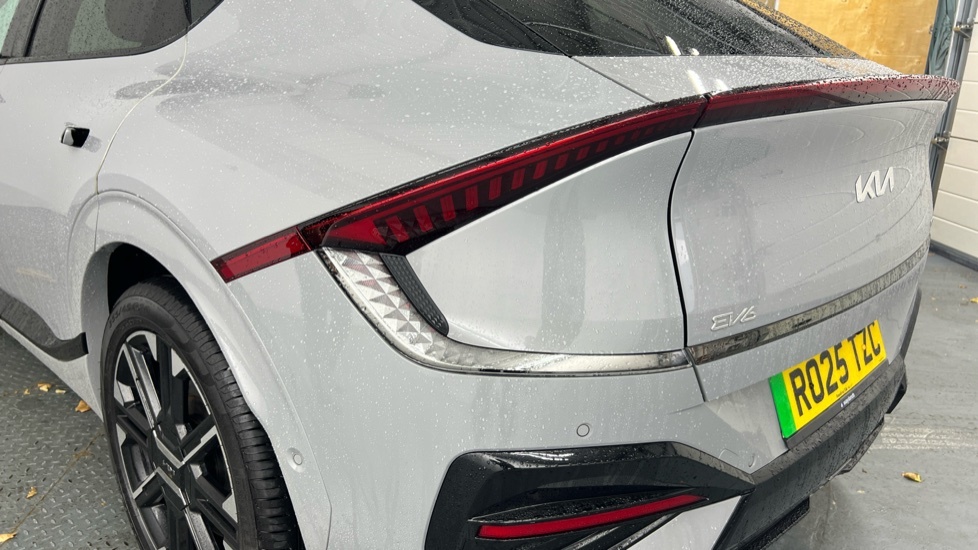 Kia EV6 84Kwh Gt-line Hatchback 225 Bhp White #61