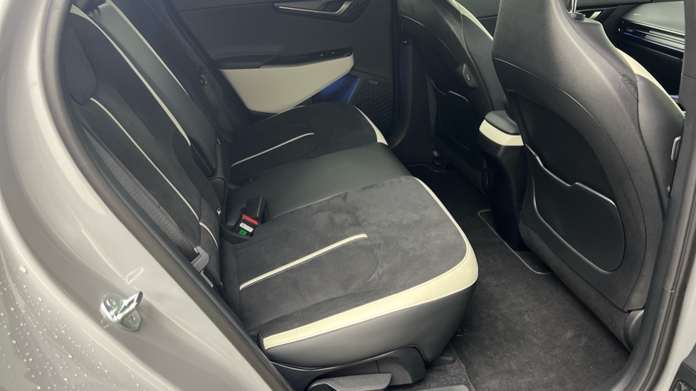 Kia EV6 84Kwh Gt-line Hatchback 225 Bhp White #50