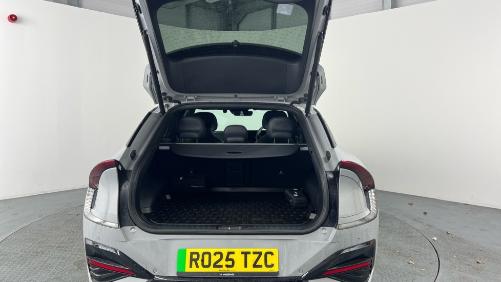 Kia EV6 84Kwh Gt-line Hatchback 225 Bhp White #8