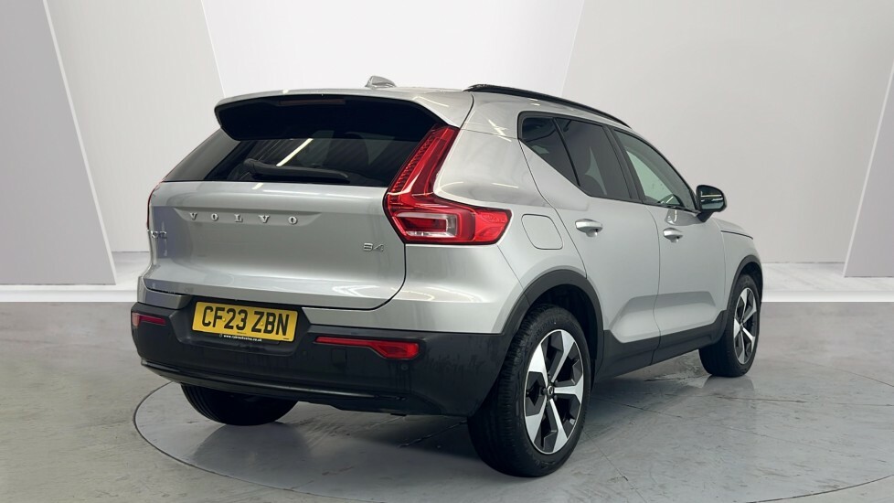 Volvo XC40 Ultimate, B4 Mild Hybrid, Dark CF23ZBN Silver #2