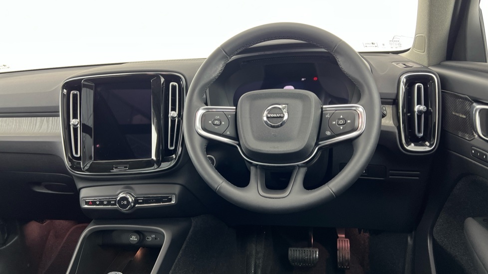 Volvo XC40 Core Black #10