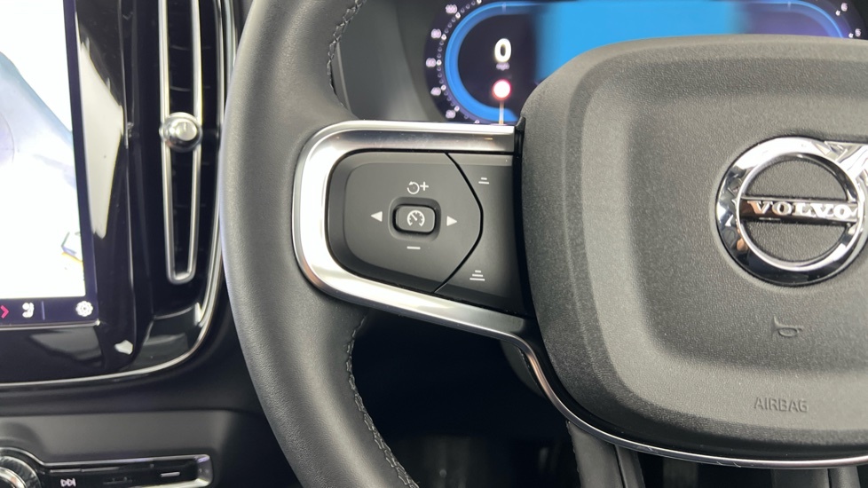 Volvo XC40 Core Black #21