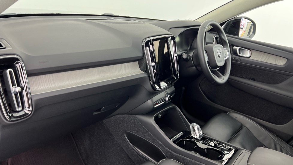 Volvo XC40 Core Black #62