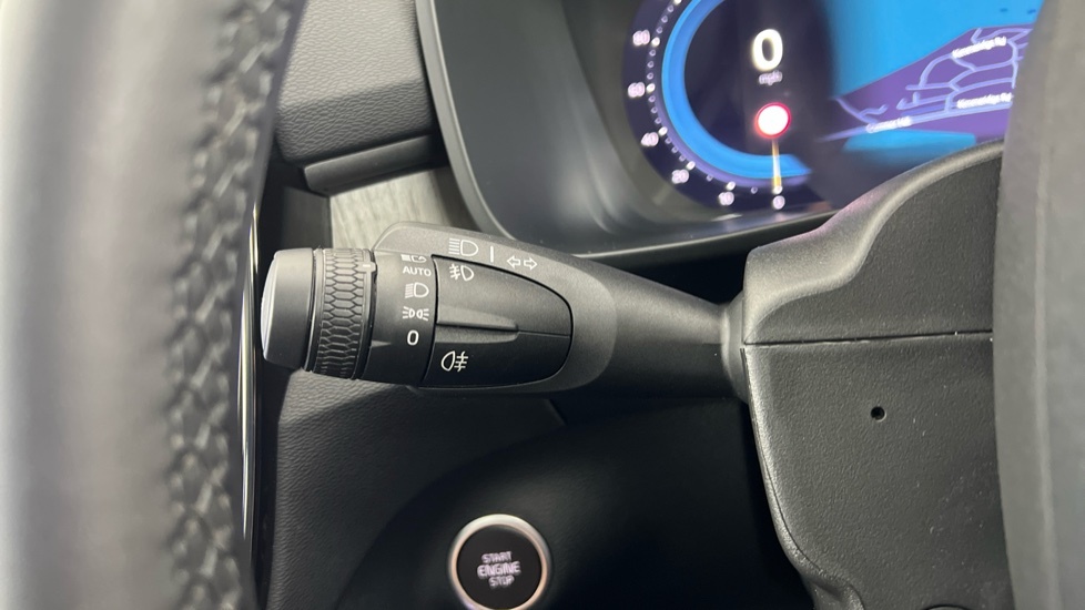 Volvo XC40 Core Black #20