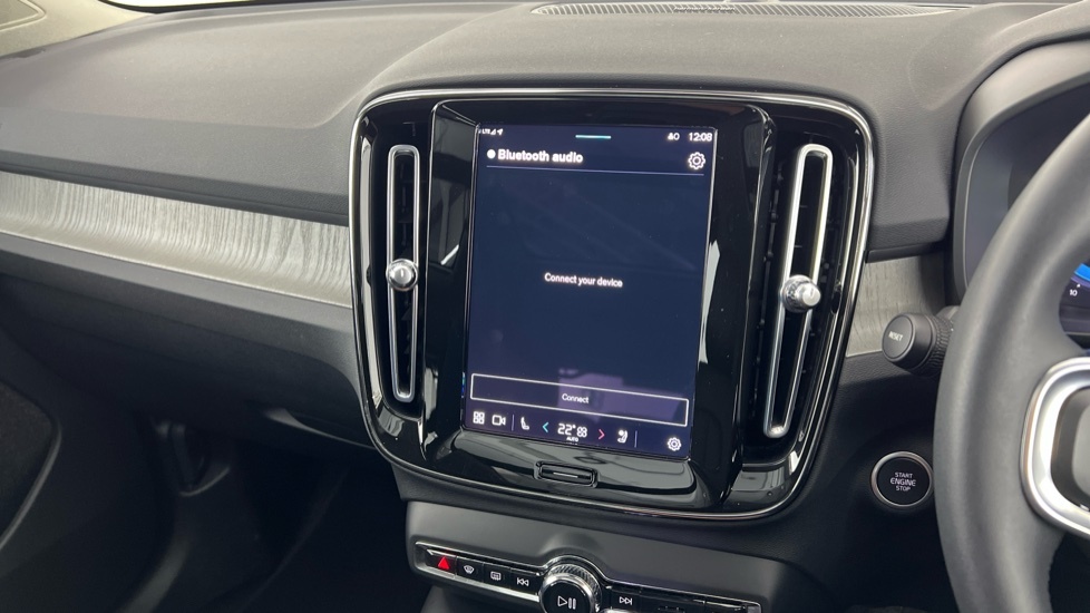 Volvo XC40 Core Black #42