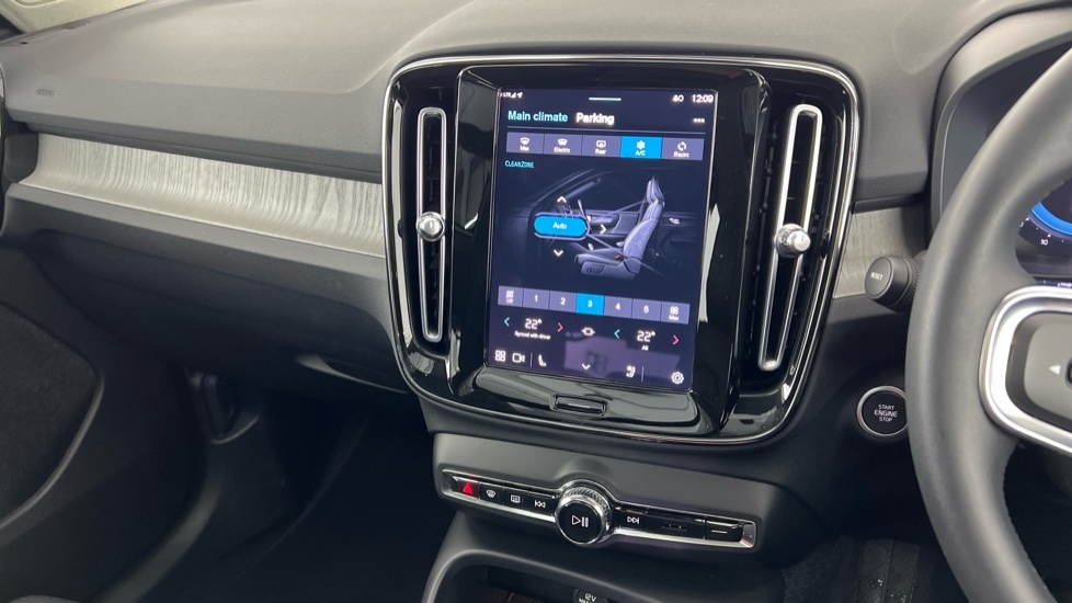 Volvo XC40 Core Black #48