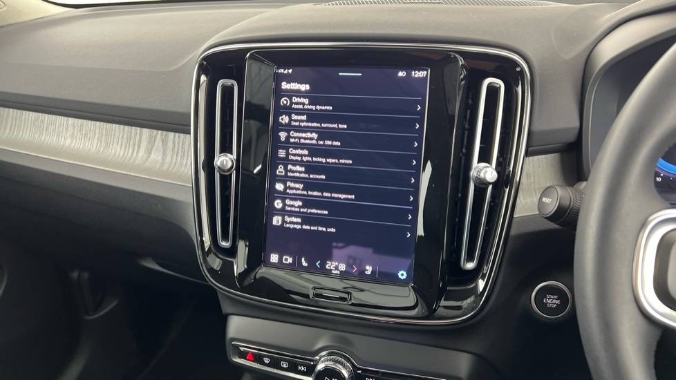 Volvo XC40 Core Black #17