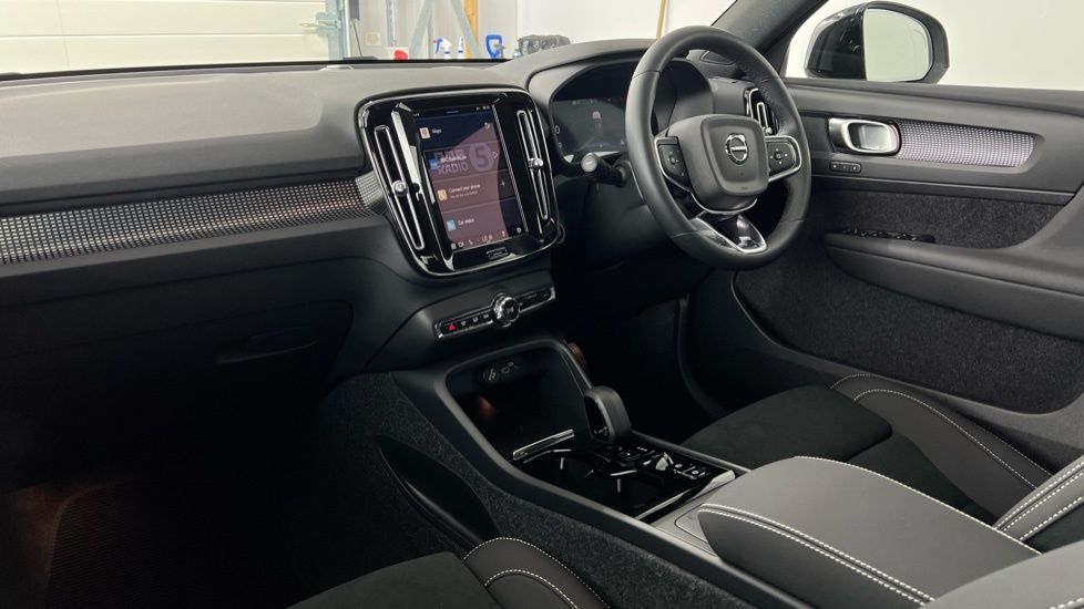 Volvo XC40 Plus, B3 Mild Hybrid, Dark  #4