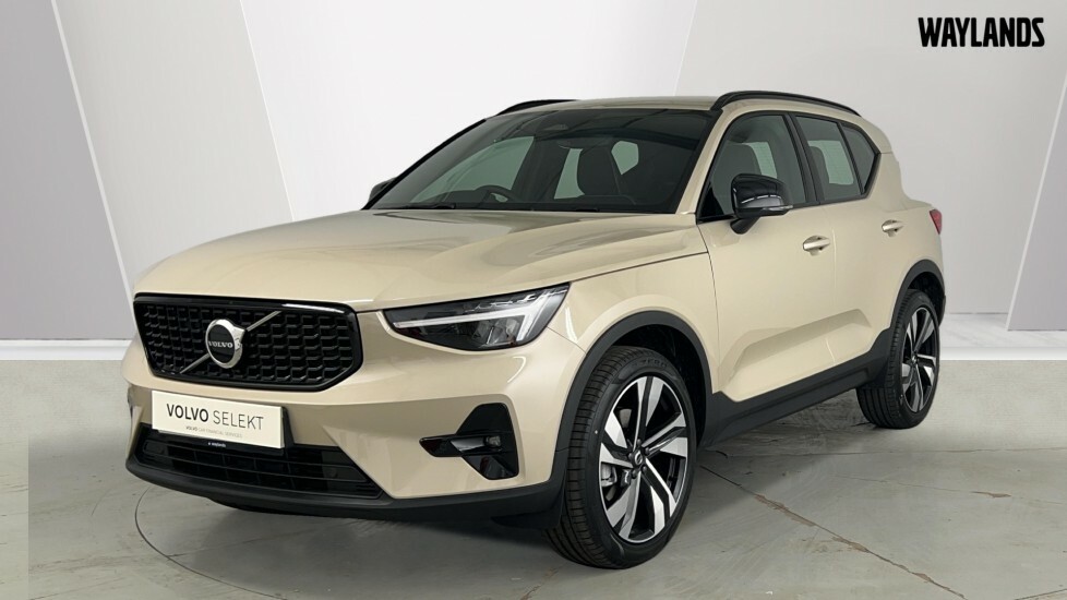 Volvo XC40 Plus, B3 Mild Hybrid, Dark  #6