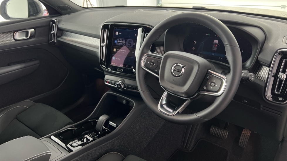 Volvo XC40 Plus, B3 Mild Hybrid, Dark  #5