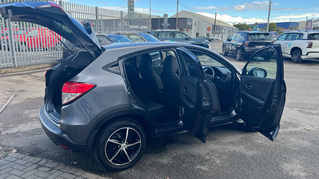 Honda Hr-V 1.5 I-vtec Ex Cvt Hatchback Black #34