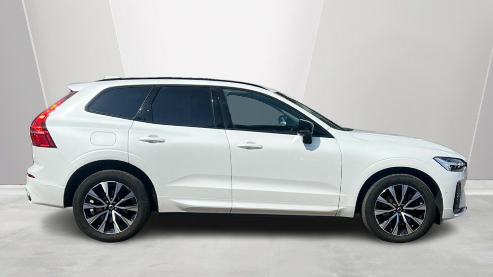 Volvo XC60 2.0 B5p Plus Dark Awd Geartronic White #3