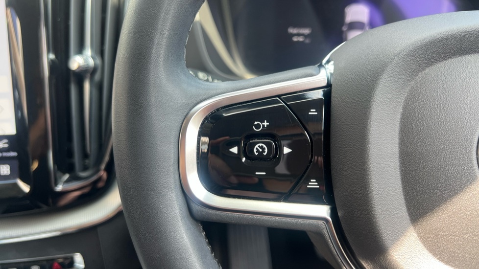 Volvo XC60 Core Blue #20