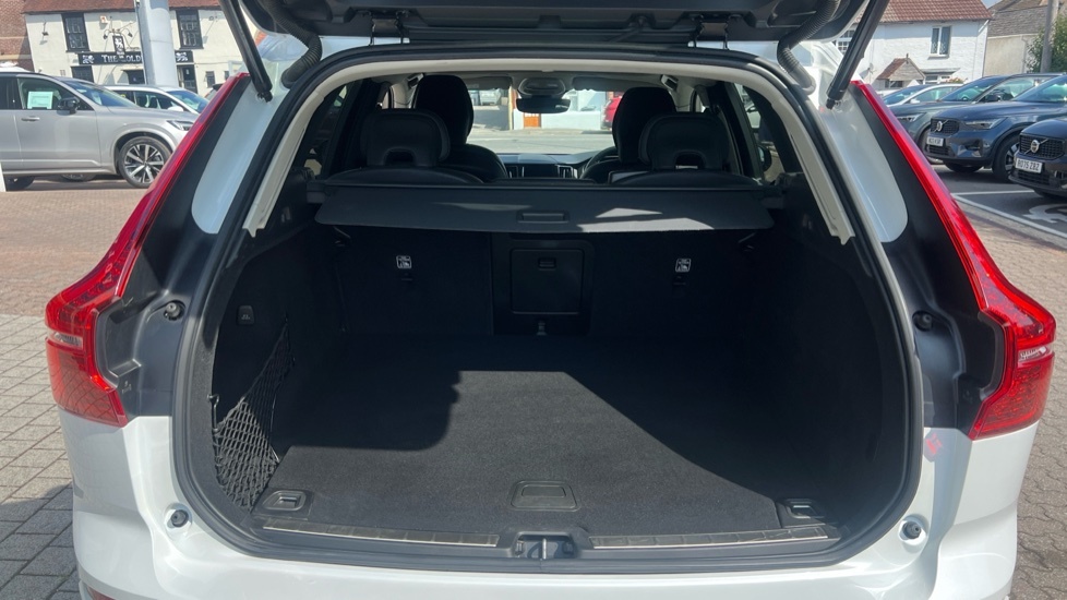 Volvo XC60 Core Blue #13