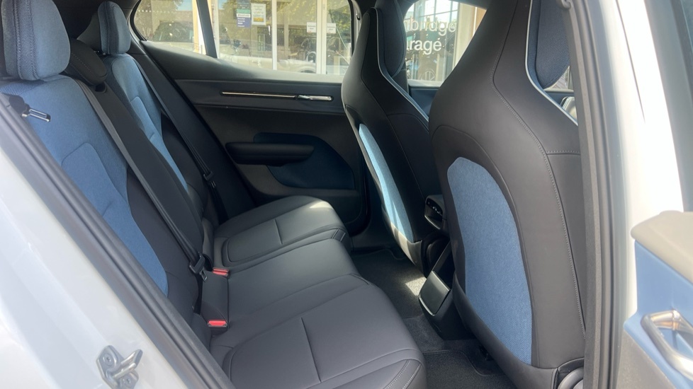 Volvo EX30 200Kw 69Kwh Plus Slmtr Extnd Rge Au White #6