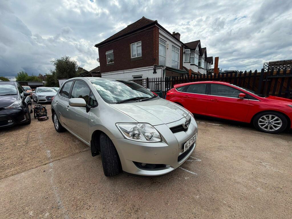 Toyota Auris T Spirit Silver #2