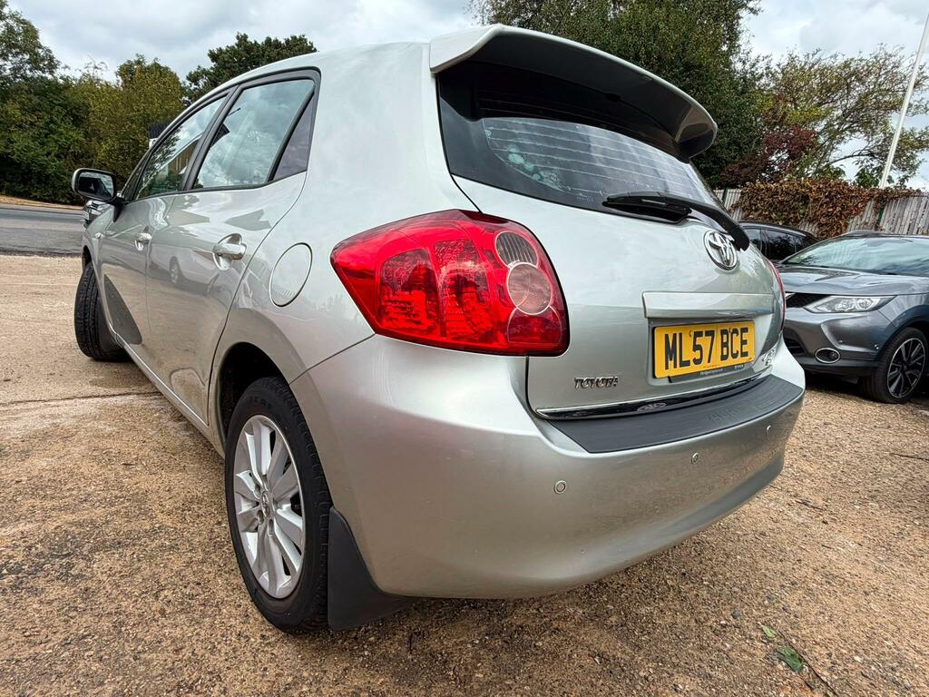 Toyota Auris T Spirit Silver #5