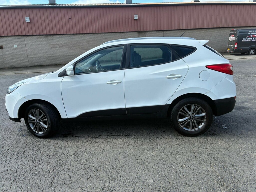 Hyundai Ix35 1.7 Crdi Se 2013 White #2