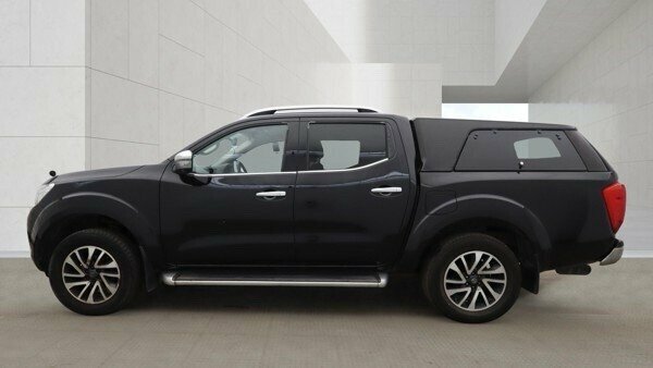 Nissan Navara 2.3 Dci Tekna Pickup Double Cab Black #6
